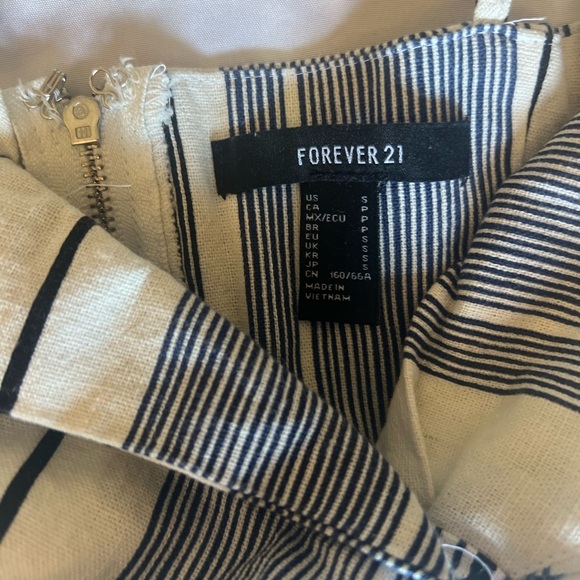 Romper - Picture 3 of 4